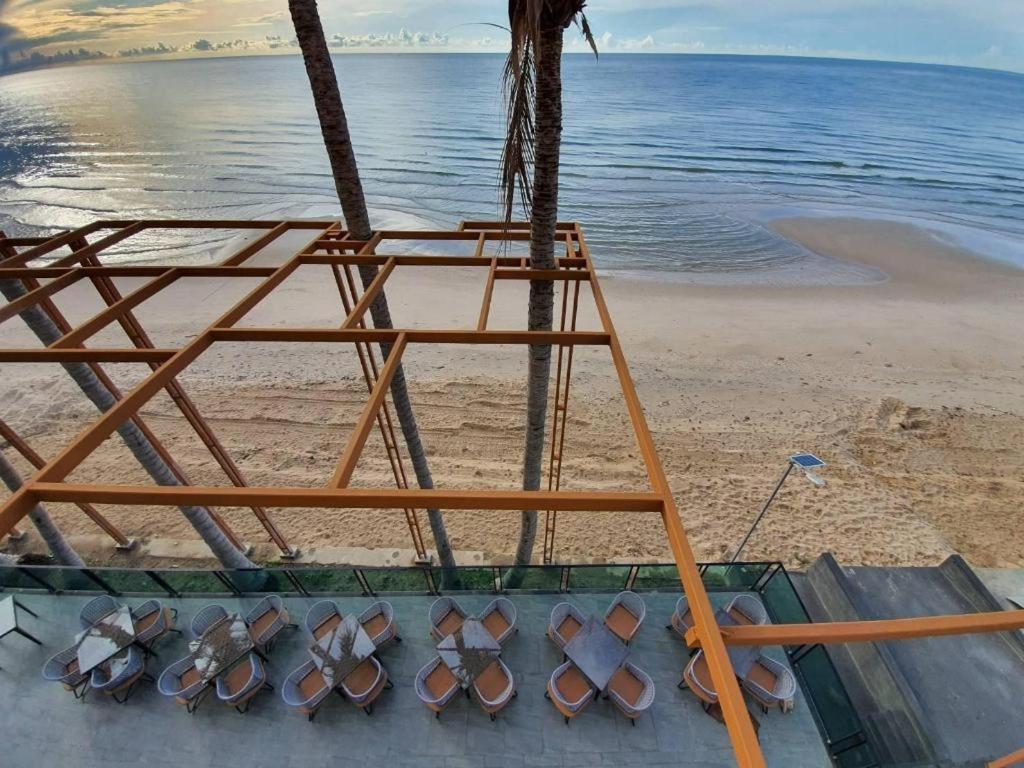 Eco Cozy Beachfront Resort Chaam Hua Hin Exterior foto