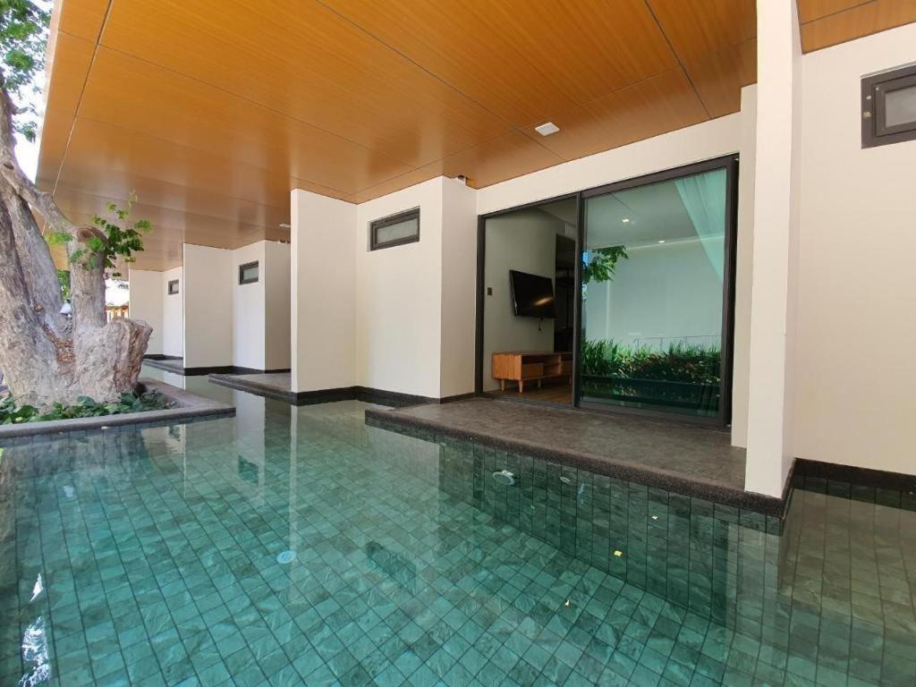 Eco Cozy Beachfront Resort Chaam Hua Hin Exterior foto